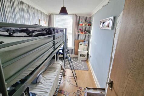 F4 Bedroom