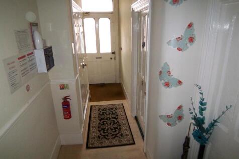 Entrance Hall 7 Albert.jpg