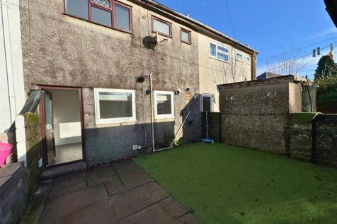 Rear Garden b (edit).jpg