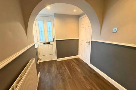 Hallway d (edit).jpg