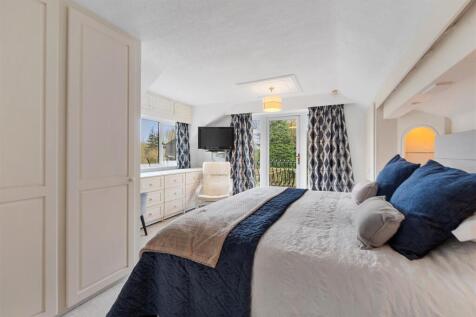 Principal bedroom