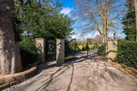 Gates to Tigh Beag