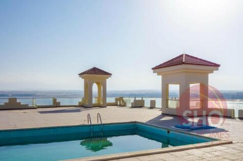 Rooftop pool