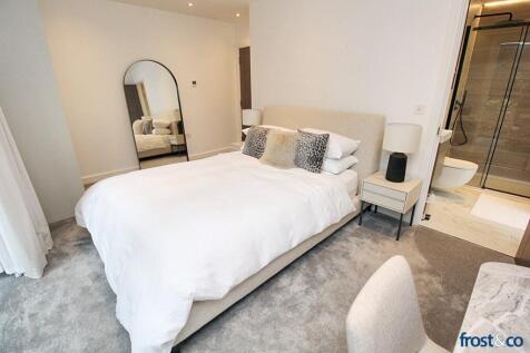 Bedroom 1 to EnSuite