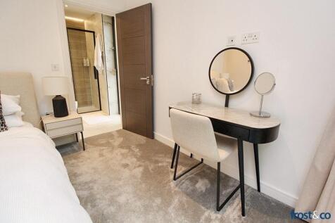 Bedroom 1 Dressing Area