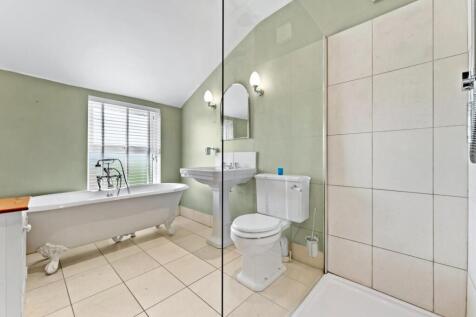 111 HEYES LANE-17.jpg