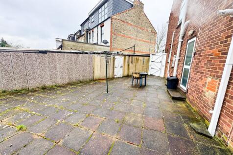 Preston Avenue E4