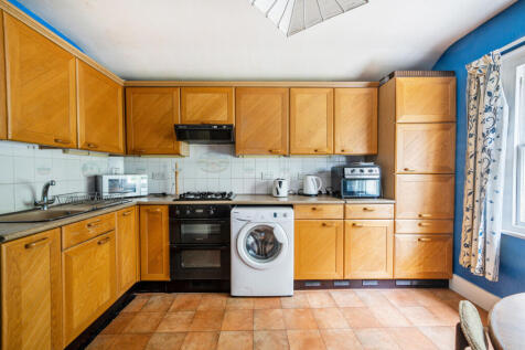 1320837-12-686bd2...