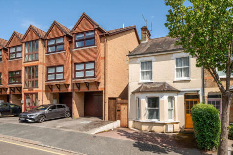 1320837-2-686bd18...