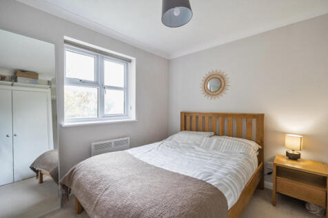 1368796-3-68f2374...