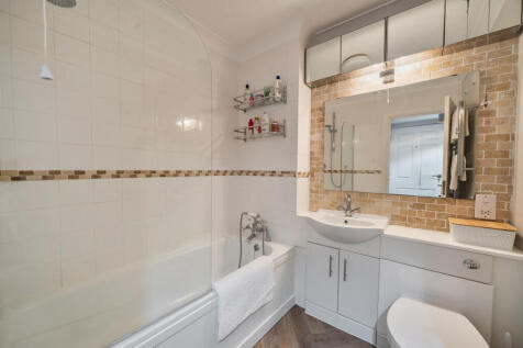 1368796-2-68f2371...