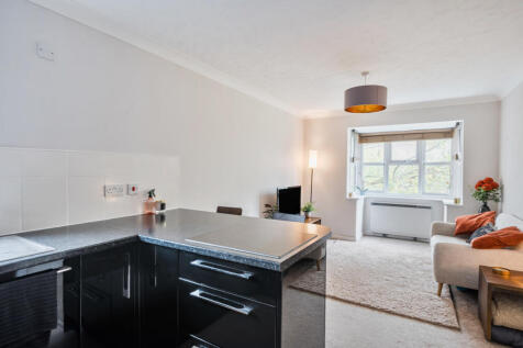 1368796-5-68f2379...