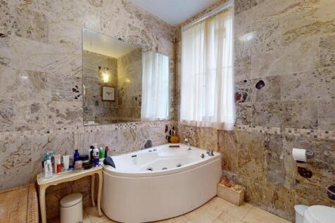 65SMMfamily bathroom.jpg