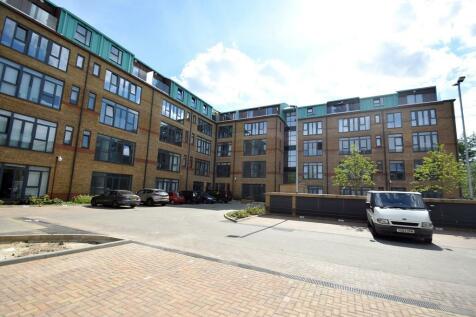 1 Bedroom Flats To Rent In Uxbridge Greater London Rightmove