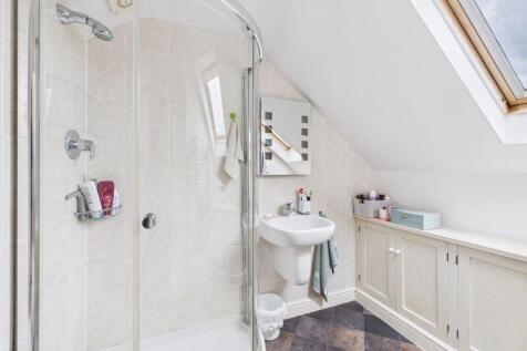 Ensuite shower room