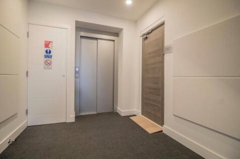 Apartment 7, Saddler Court [Elevator Lobby] 01.jpg