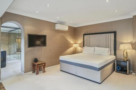 Principal Bedroom, Dressing room and En-Suite