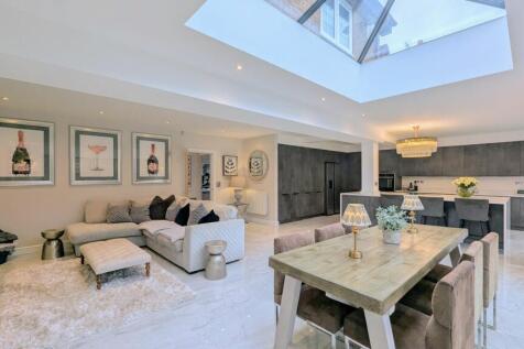 Kitchen/Dining/Family Room