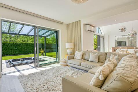 Kitchen/Living/Diner