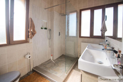 Idyllic Luxury Villa 3 Bedrooms set in the Pine Forests of Esentepe close to the Golf Club &amp; Beach Image 9999 13