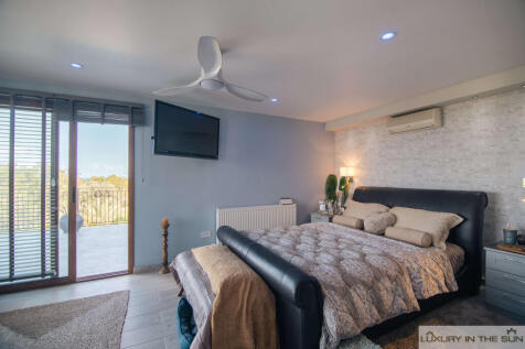 Idyllic Luxury Villa 3 Bedrooms set in the Pine Forests of Esentepe close to the Golf Club &amp; Beach Image 9999 6