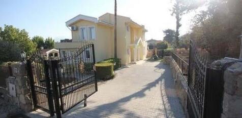 A beautiful 3 bedroom resale villa 10m x 5m heated swimming pool, fully furnished,Title deed in the owner?s name VAT paid Image 9999 24