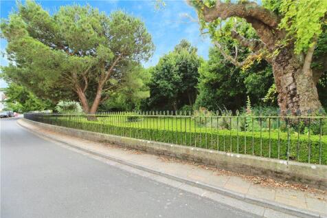 Gardens Opposite