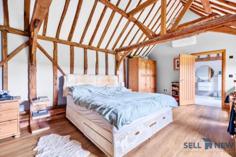 Guest bedroom 
