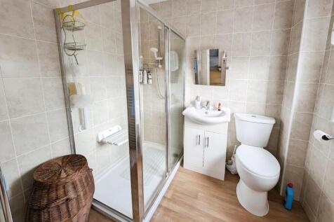 73cbbeca-shower 20room.jpg