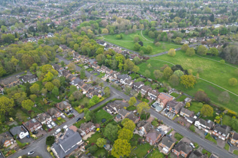 Aerial View Showing Park And Woodlands Within 1/4