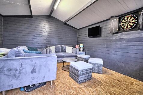 SUMMER HOUSE