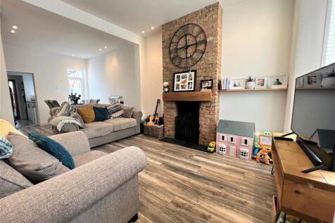 Front Room.jpg