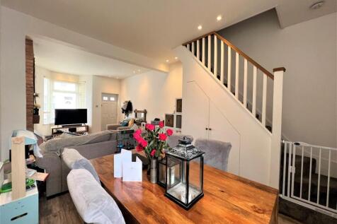 Dining Room.jpg