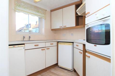 kitchen 1.JPG