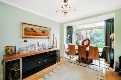 Ainslie Wood Gardens-30_web.jpg