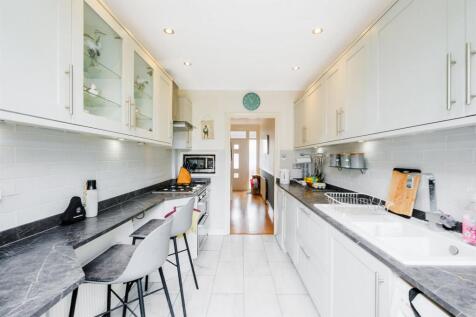 Ainslie Wood Gardens-30_web.jpg