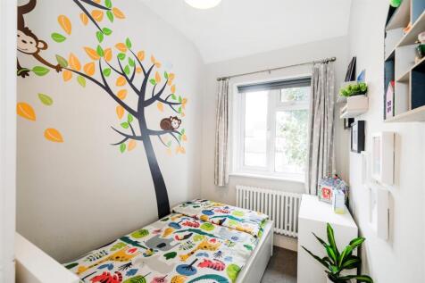 4 Douglas Avenue-10.jpg