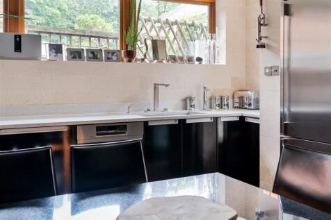 LADBROKE ROAD (24).jpg