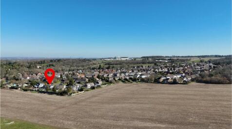 9 Langley Close Drone 1.jpg