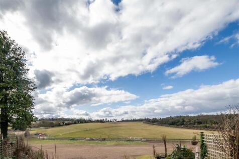 LANGLEY CLOSE-1.jpg