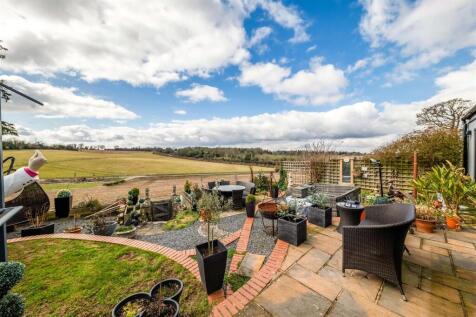 LANGLEY CLOSE-5.jpg