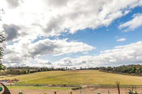 LANGLEY CLOSE-3.jpg