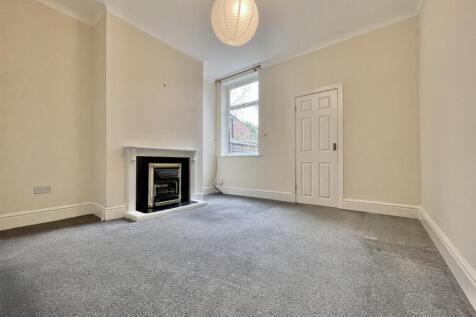 83 Lowfield Dining Room.jpeg