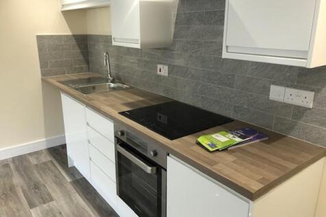 OPEN PLAN KITCHEN/SITTING ROOM