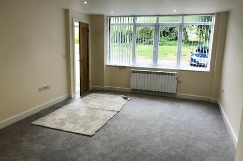 OPEN PLAN KITCHEN/SITTING ROOM