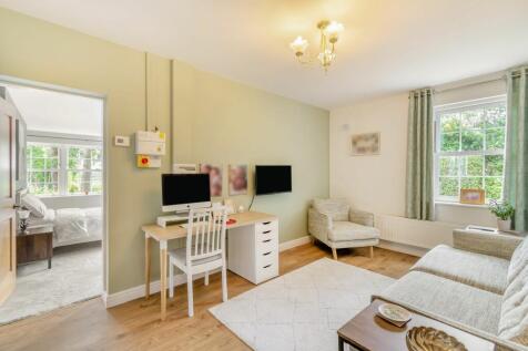 Study off Master bedroom