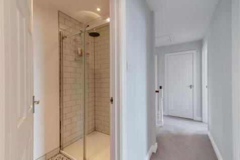Separate shower room