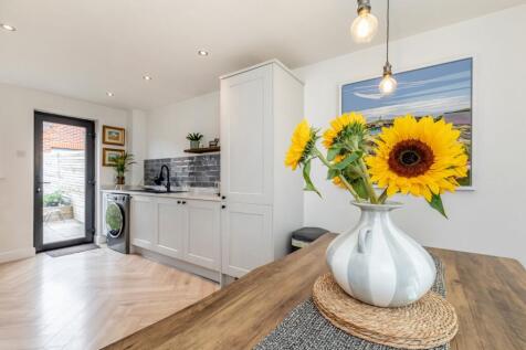 Kitchen/ dining room
