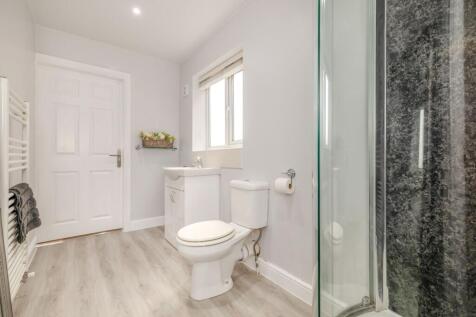 Jack &amp; Jill en-suite