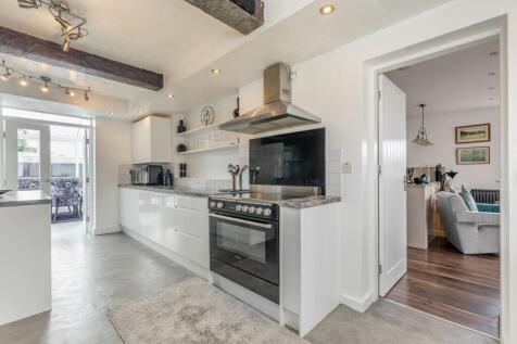 Kitchen/ dining room